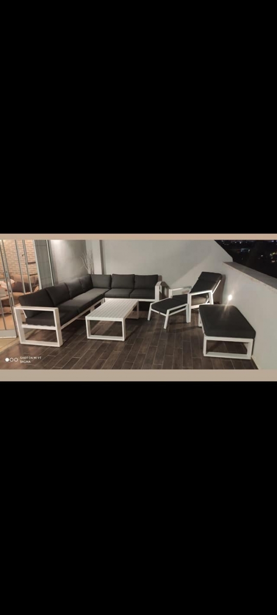 פינת ישיבה פינתית אלומיניום לבן רחב + הדום נאפולי NAPOLI AS2601