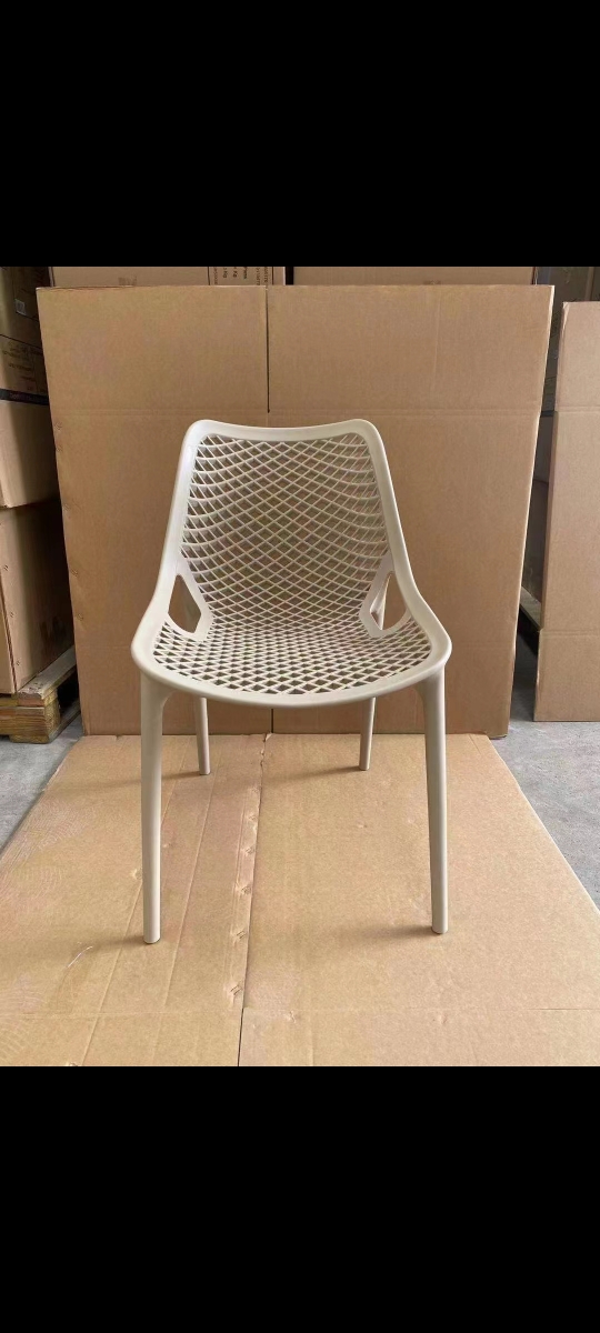 כסא פלסטיק מעוצב ואיכותי נטלי NATALY PC2430